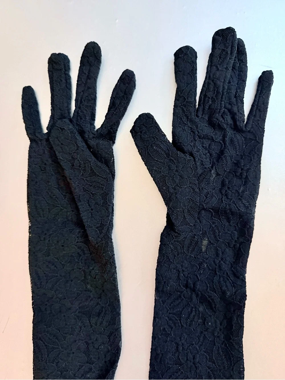 NWT Anna Sui Black Lace Elbow Length Opera Gloves